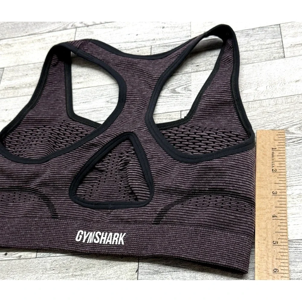 Gymshark Women's Seamless Racerback Light‎ Support Sports Bra DM3 Purple MEDIUM